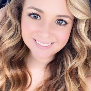 Meet your Posher, Liz